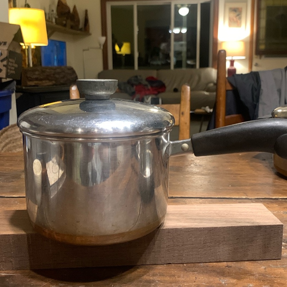 60’s REVERE WARE COPPER CLAD COPPER BOTTOM 2 QUART SAUCEPAN WITH LID.